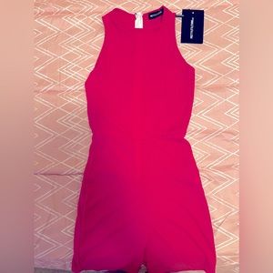 Pretty little thing, pink romper
